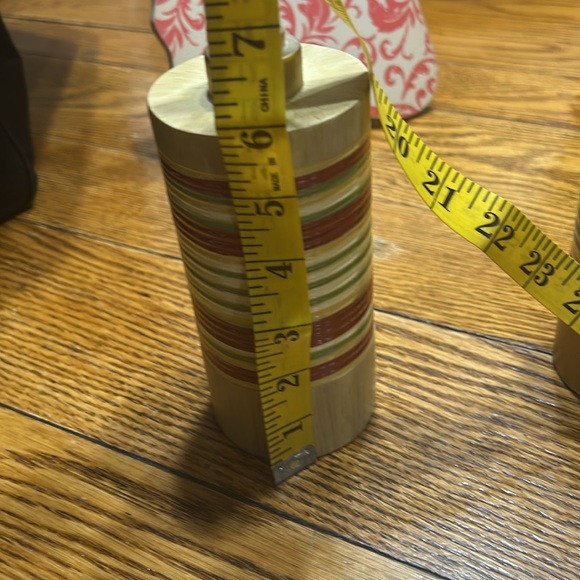 Vintage Gloria Vanderbilt Home bath set.  Soap dispenser and toothbrush holder - Picture 6 of 8